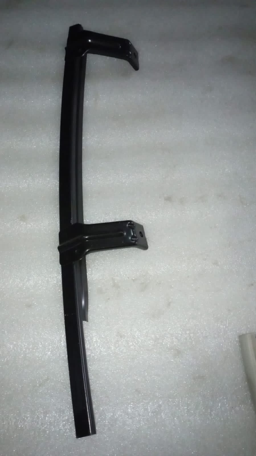 CarTrends Captiva front/rear right side retainer, automotive spare part for vehicle stability and secure fitting.