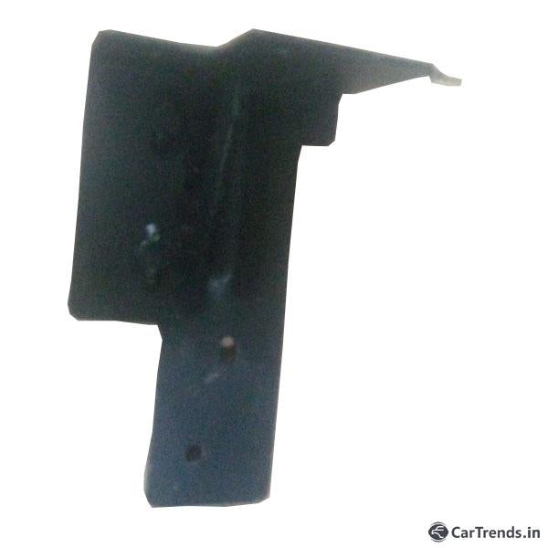 CarTrends Chevrolet Tavera oil tank bracket for power steering, spare part, durable metal support for engine components.