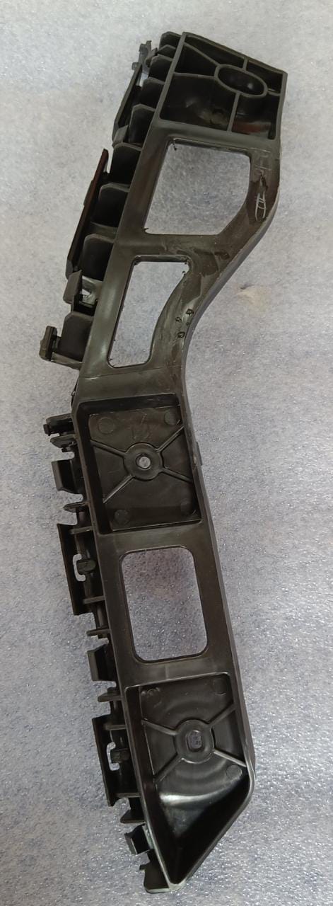 CarTrends PIECE 6RG807394 spare part, close-up of the automotive component with visible details and branding.