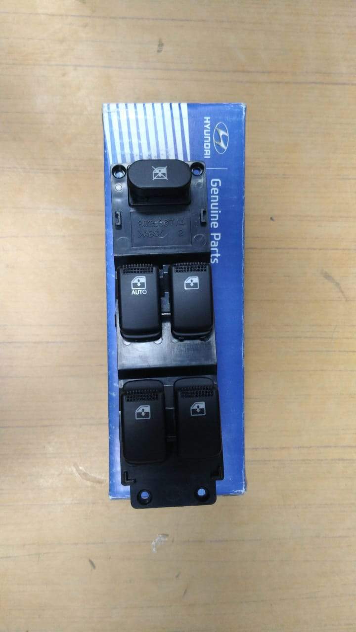 CarTrends power window switch for Hyundai I10 front right side, spare part with model number 935700X2004X.