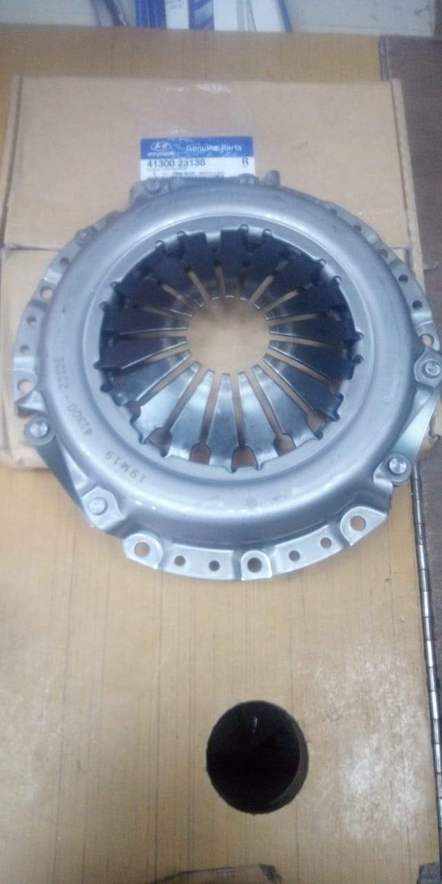 CarTrends clutch pressure plate for Verna Fluidic petrol engine, spare part designed for reliable clutch operation.