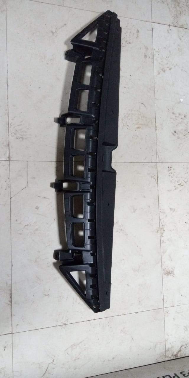 Upper radiator grille cover assembly for Hyundai Verna Fluidic, made by CarTrends, showing the new model spare part.
