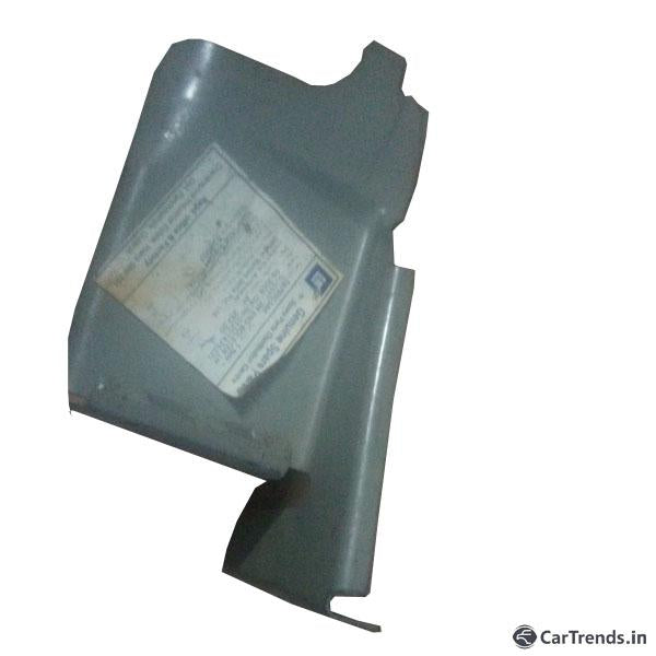 Rear left bracket for Tavera T97596586 spare part by CarTrends, shown in black metal with mounting holes.