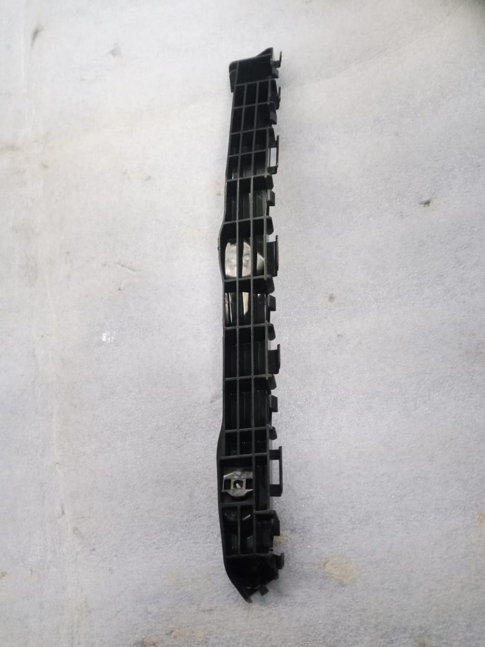 Suzuki Baleno rear left bumper bracket, CarTrends spare part, durable metal component for vehicle bumper support.