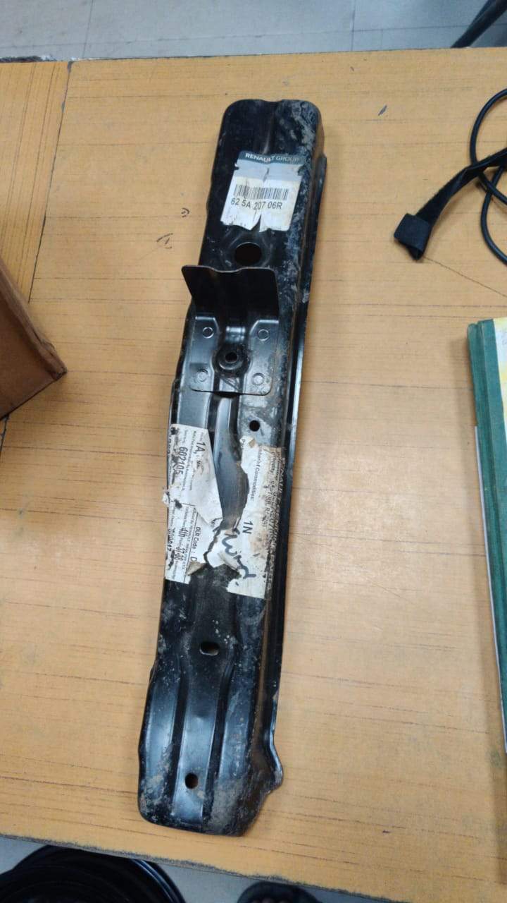 CarTrends Renault Kwid RH spare part, model 625A20706R, showing the detailed component for vehicle repair or replacement.