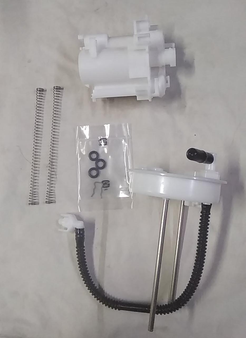 CarTrends fuel filter strainer set for 2nd gen Honda CR-V, automotive spare part with metal mesh and plastic components.