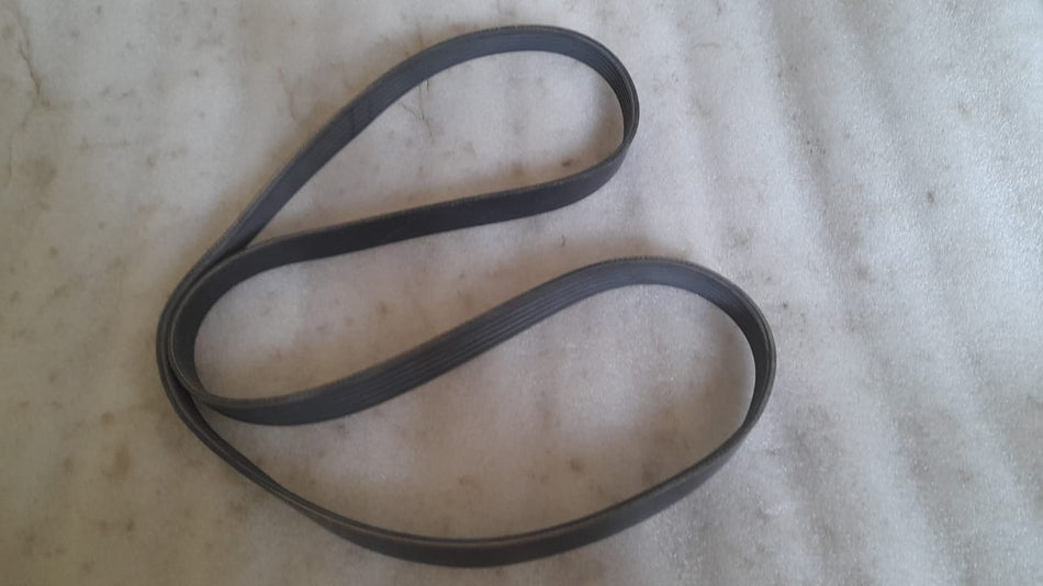 CarTrends V belt for Chevrolet Tavera engine, multi-utility vehicle spare part, visible fan belt in the image.
