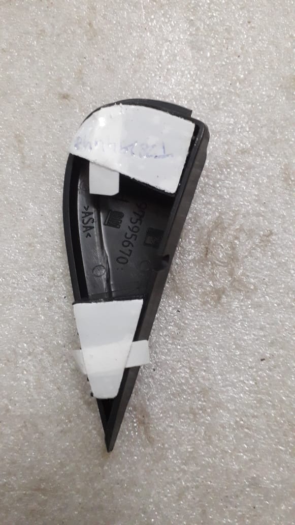CarTrends Chevrolet Tavera left-side corner fender cover, spare parts for vehicle repair and replacement.
