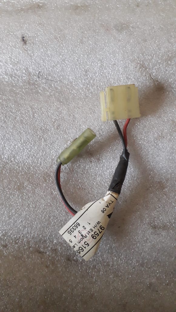 CarTrends T97595164 harness extension for Tavera room lamp, spare part for vehicle interior lighting.