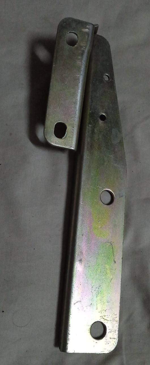 CarTrends Bonet Hinge Tavera left side spare part, showing the hinge assembly for vehicle bonnet attachment.