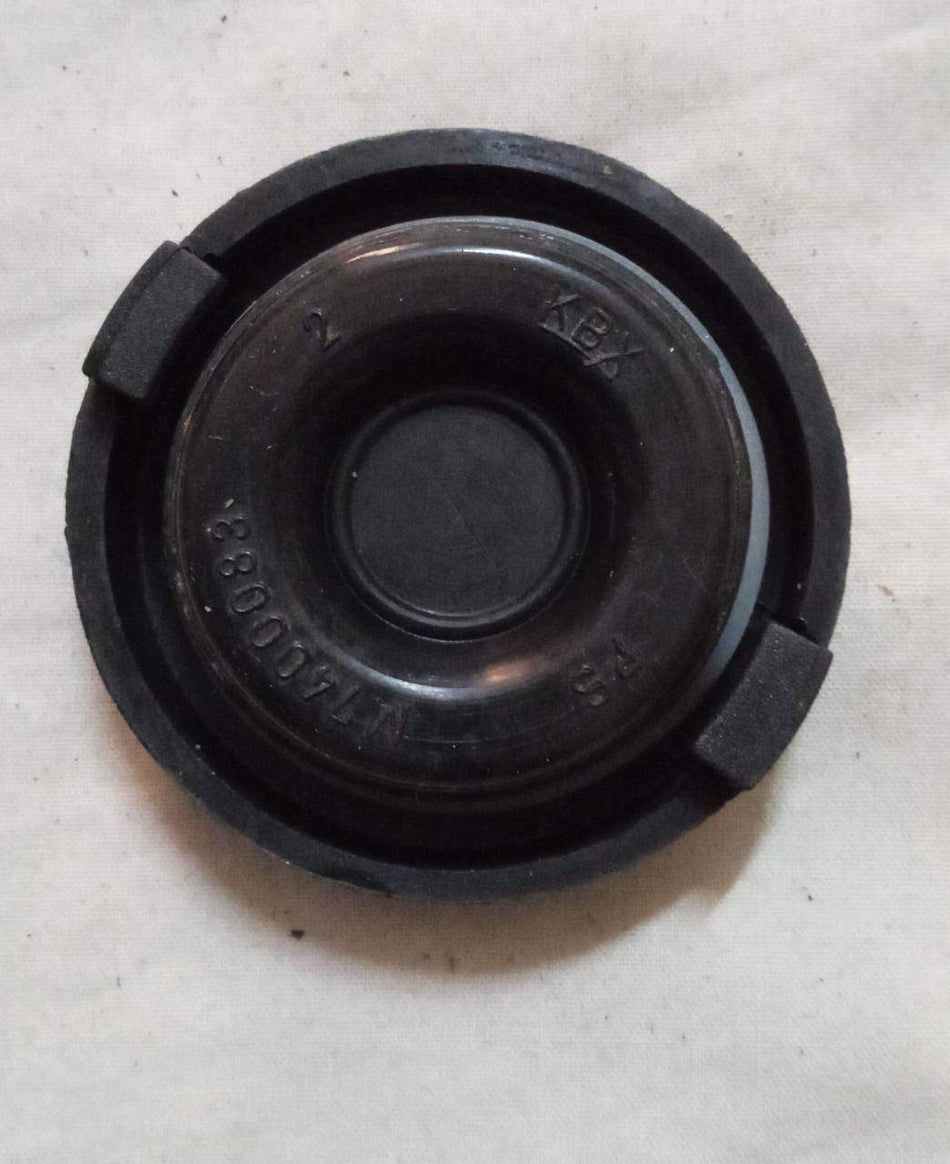 Chevrolet Tavera clutch master cylinder cap by CarTrends, spare parts for clutch system maintenance, black plastic replacement part.