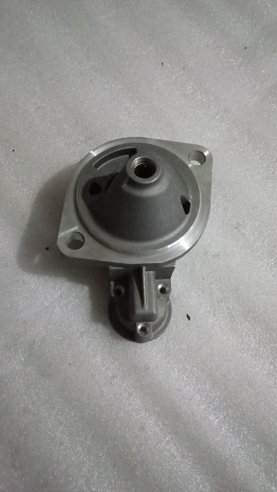 CarTrends Drive End Flange for Tavera, spare auto parts, showing the metal flange component against a neutral background.