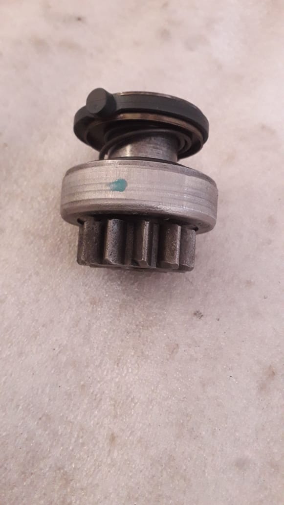 CarTrends T97598131 Over Running Clutch for Tavera, spare auto parts showing the clutch component for vehicle repair.