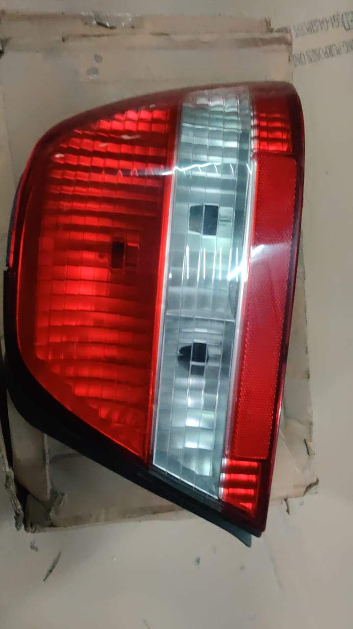 CarTrends Honda City right tail lamp assembly, spare part with clear lens and mounting brackets, model 33501SX8N51.