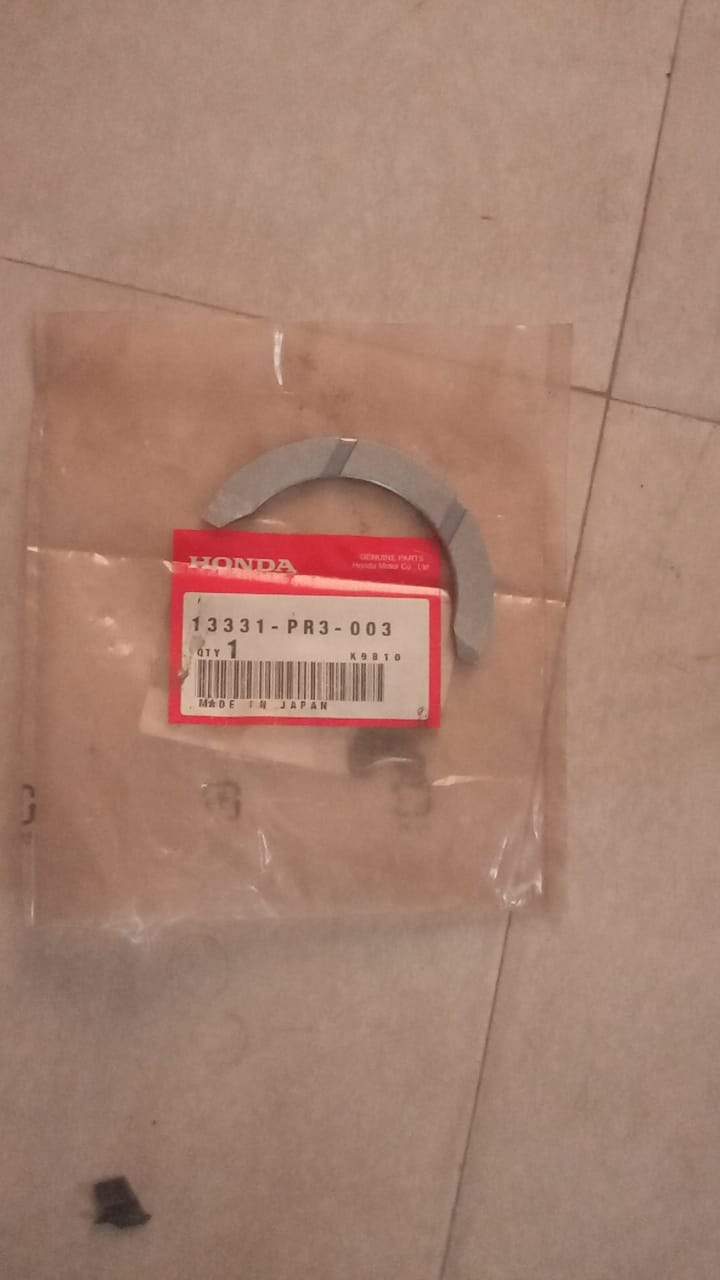 CarTrends Thrust Washer for Honda City and Amaze petrol models, close-up of the spare part showing the washer's details.