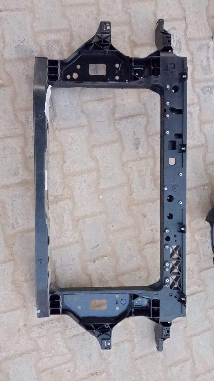 CarTrends tie member spare part for Venue vehicle, showing the black metal component with mounting points.