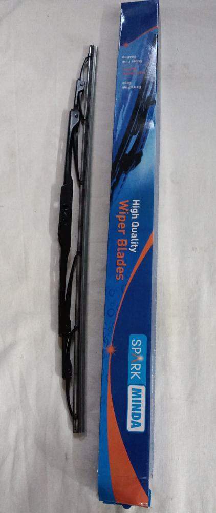 CarTrends WB180018S 18-inch wiper blade, spare parts for vehicle windshield cleaning, shown on the product display