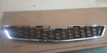 Load image into Gallery viewer, Upper Grille Optra  J92197139