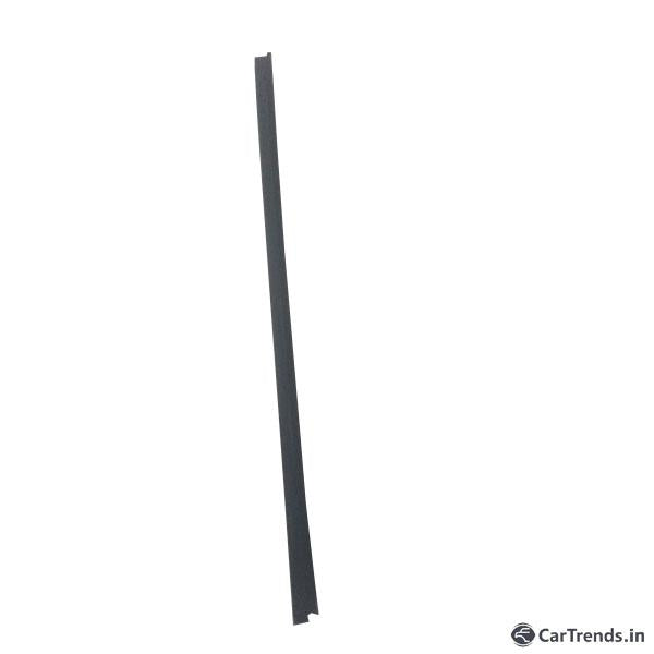 Front right door mounting part for Corsa by General Motors, designed for secure vehicle door attachment.