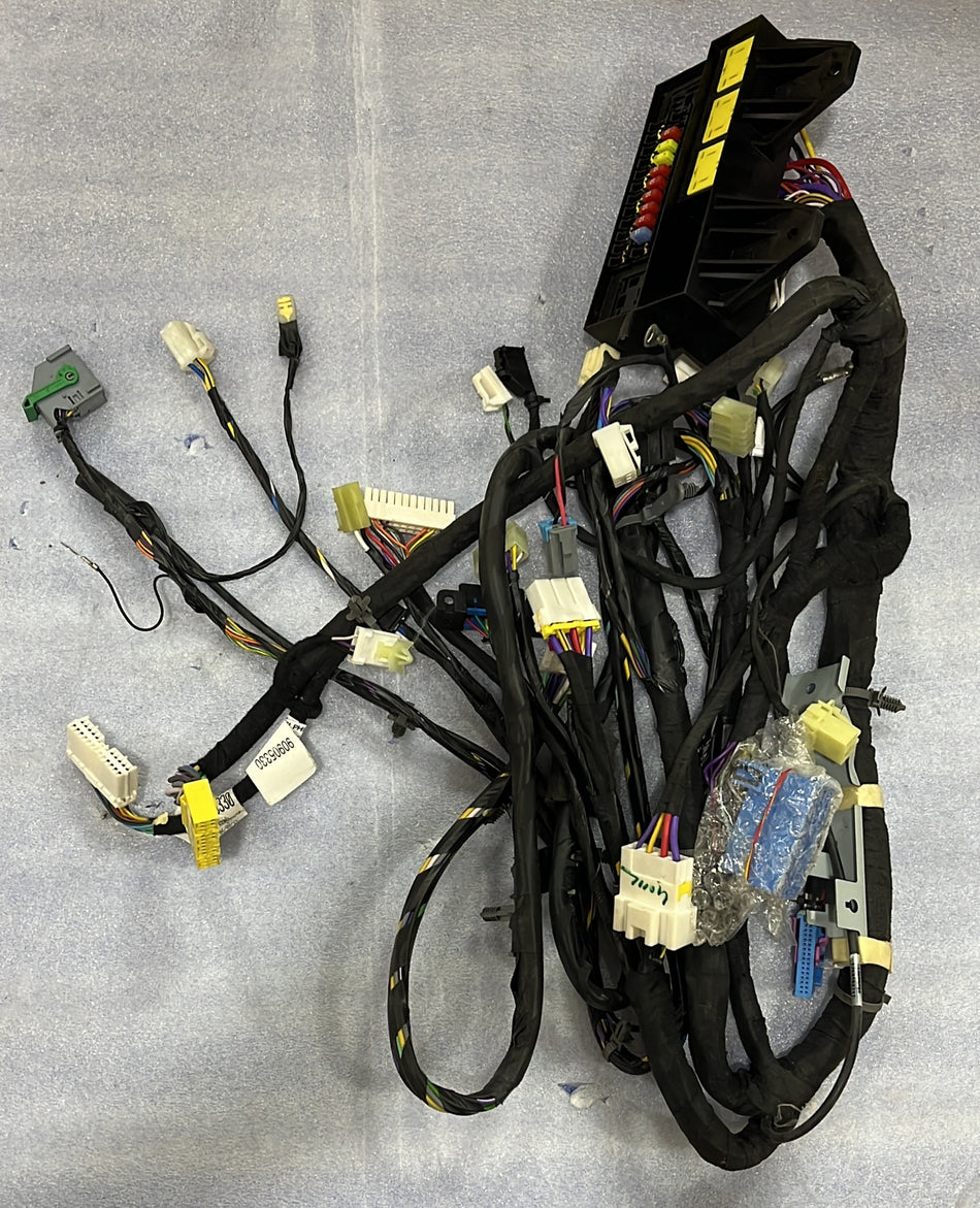 General Motors harness assembly for sail panel, model J90905330, showing wiring and connector details.