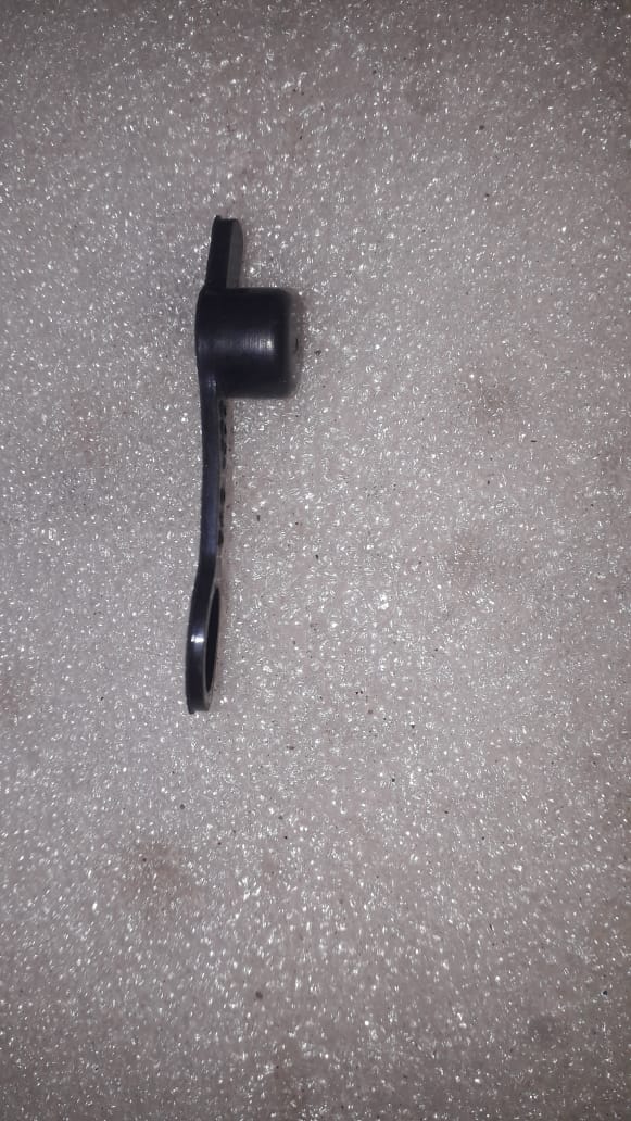 General Motors J3487213 Dust Cap for Optra vehicle, black plastic cover to protect wheel hub from dirt and debris