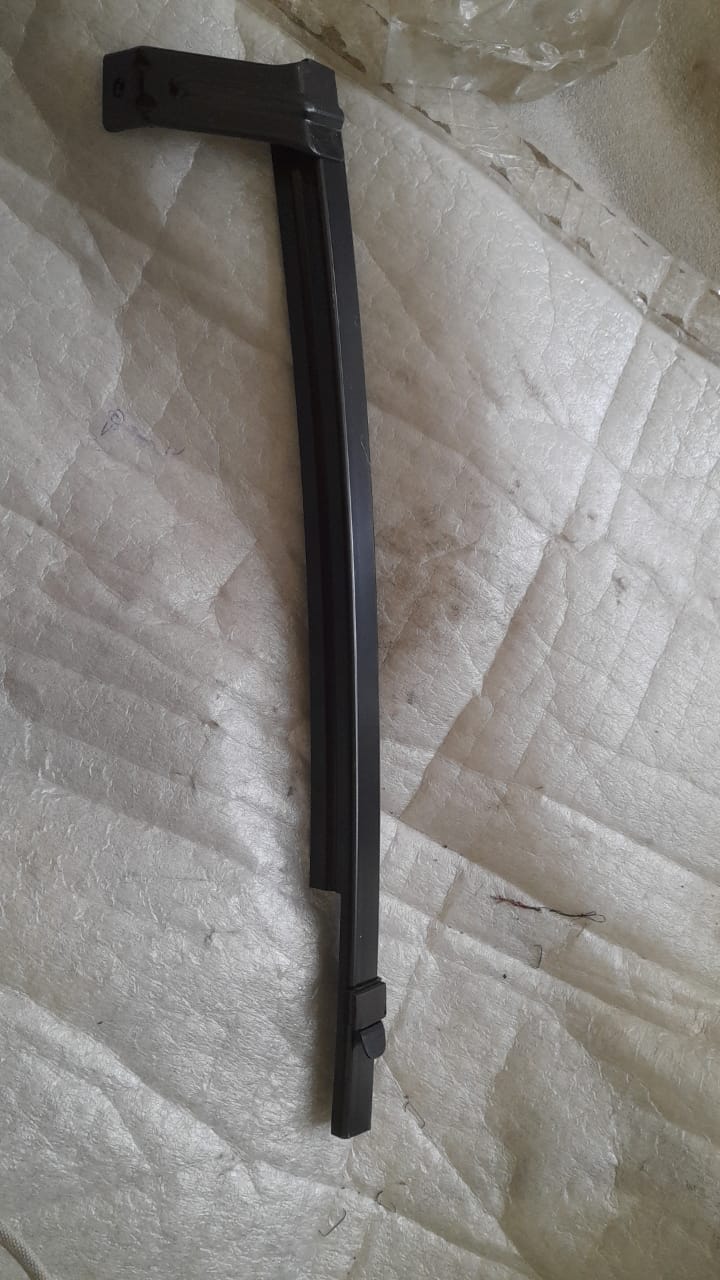 Rear left side rail guide for Opel Opel Optra by General Motors, showing the metal component with mounting holes.