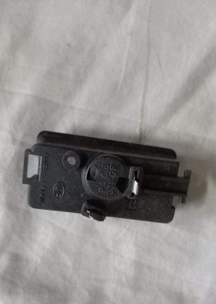 General Motors Astra spare parts base plate, industrial metal component for vehicle repair and assembly.