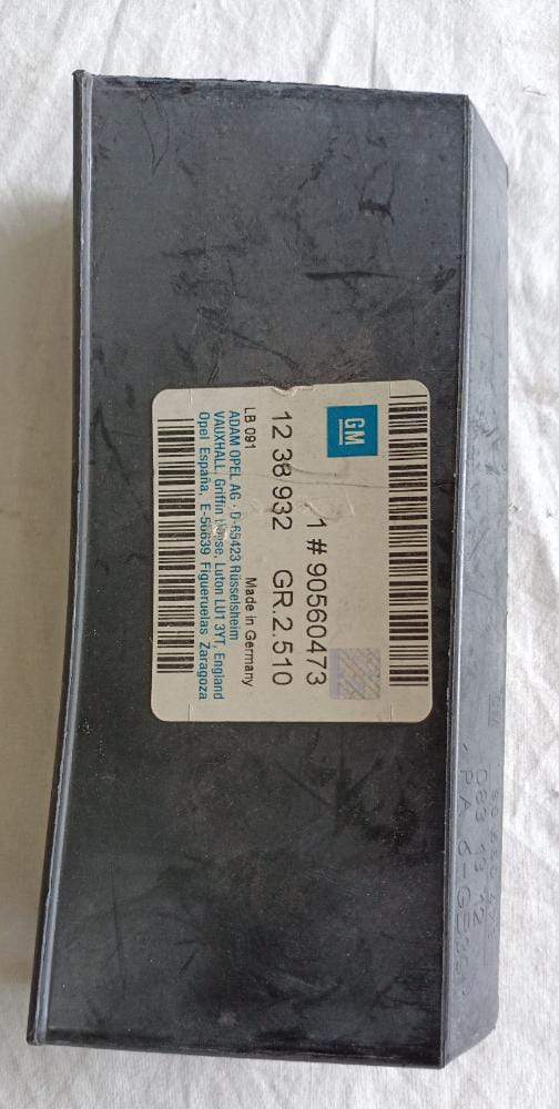 Relay box for Astra from GENERAL MOTORS, car spare part shown in a close-up image.