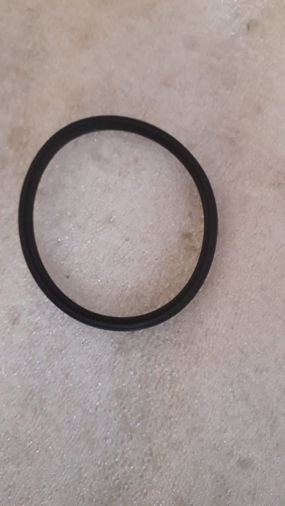 General Motors Vectra thermostat gasket, spare parts component for engine temperature regulation.