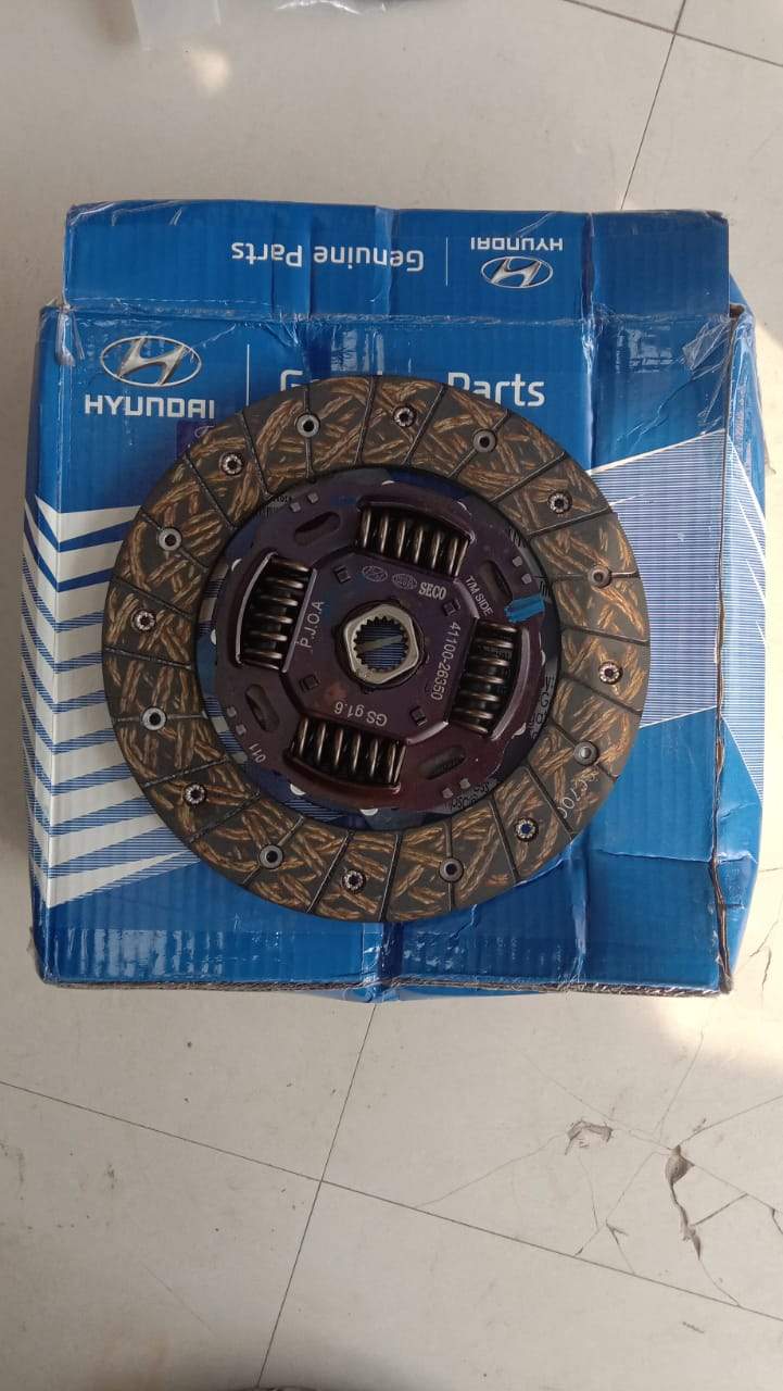 Hyundai Creta petrol clutch plate, automotive part for Hyundai vehicles, with detailed metal and friction surface visible.