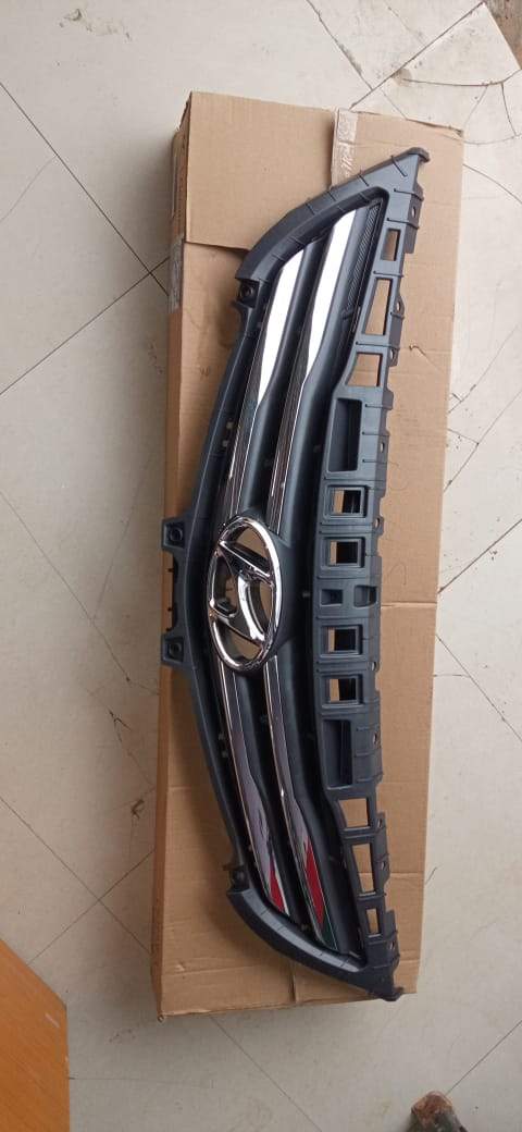 Hyundai Verna Fludic Type 2 upper radiator grill in chrome, featuring a sleek design and chrome finish.