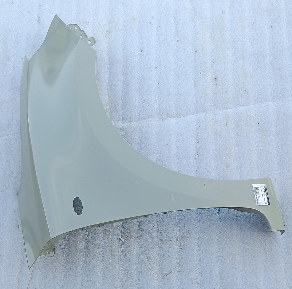 Maruti Suzuki front fender panel 57611M55R00, automotive part with black finish and mounting brackets, for vehicle protection.