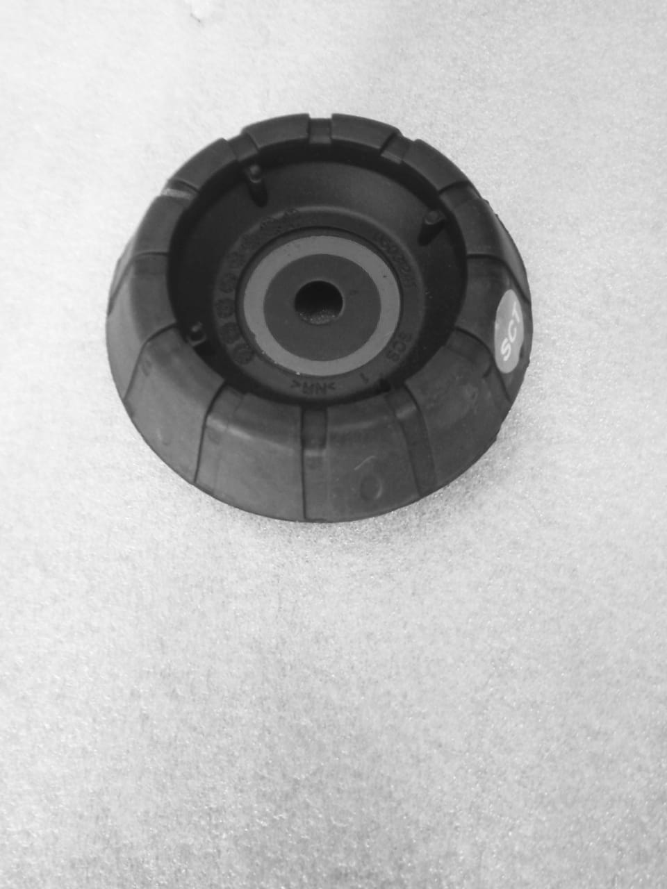 Maruti Suzuki front support strut part 41710M68P00, automotive suspension component for vehicle stability and safety.