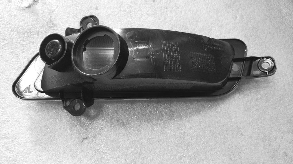 Maruti Suzuki front left turn signal lamp for vehicle, black plastic housing, clear lens, compatible with specific Maruti Suzuki models.